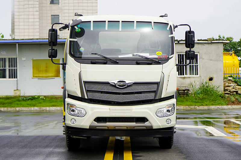 福田时代领航ES7洒水車(chē)( 13.5方 / 14.4方)