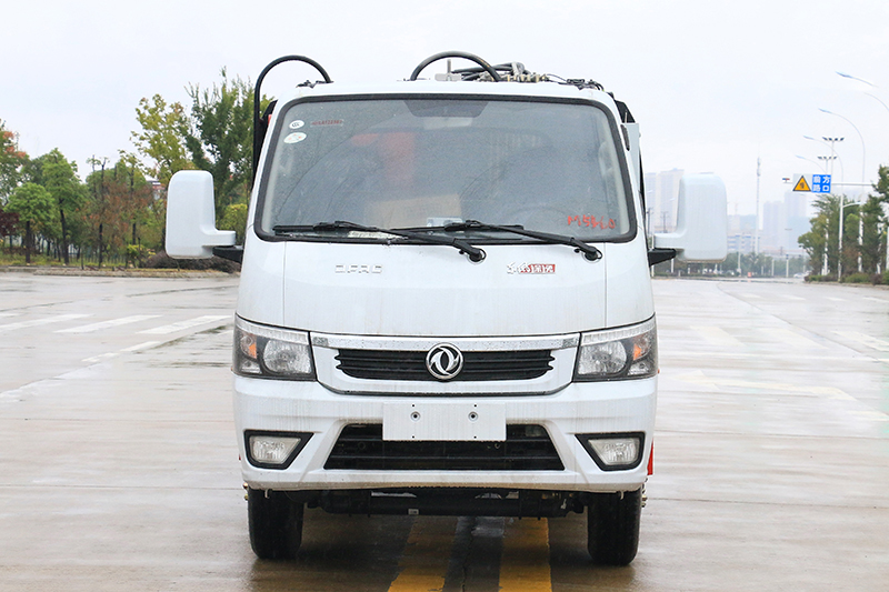 东风途逸压缩式垃圾車(chē)(4方 蓝牌)