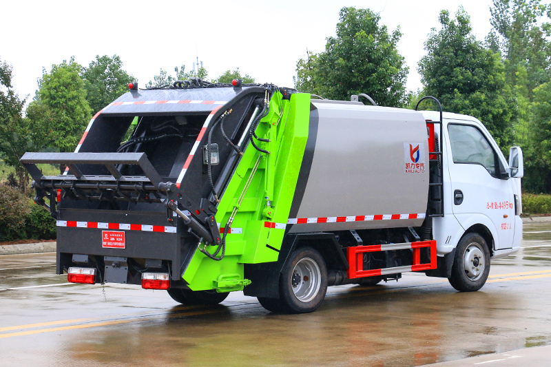 东风途逸压缩式垃圾車(chē)(4方 蓝牌)