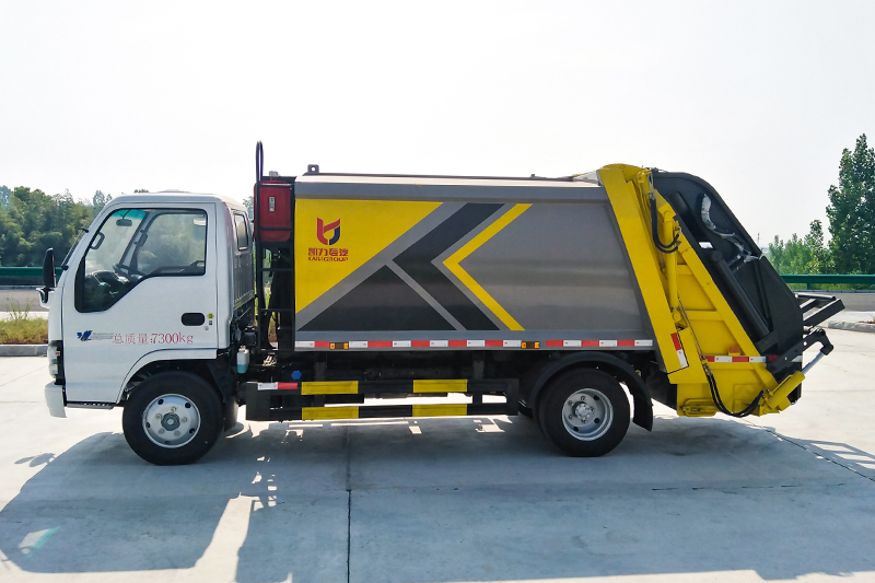 庆铃五十铃压缩垃圾車(chē)(6方)