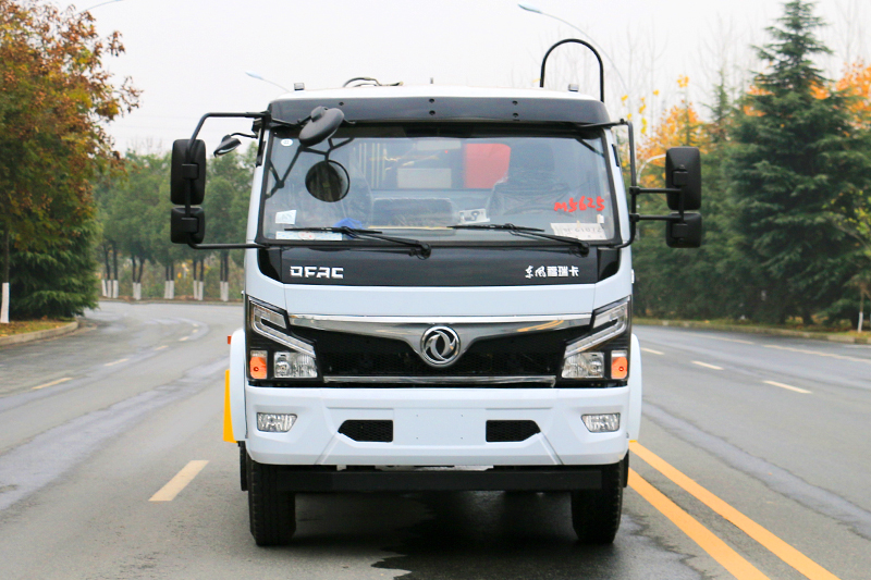 东风大福瑞卡压缩式垃圾車(chē)(9方)