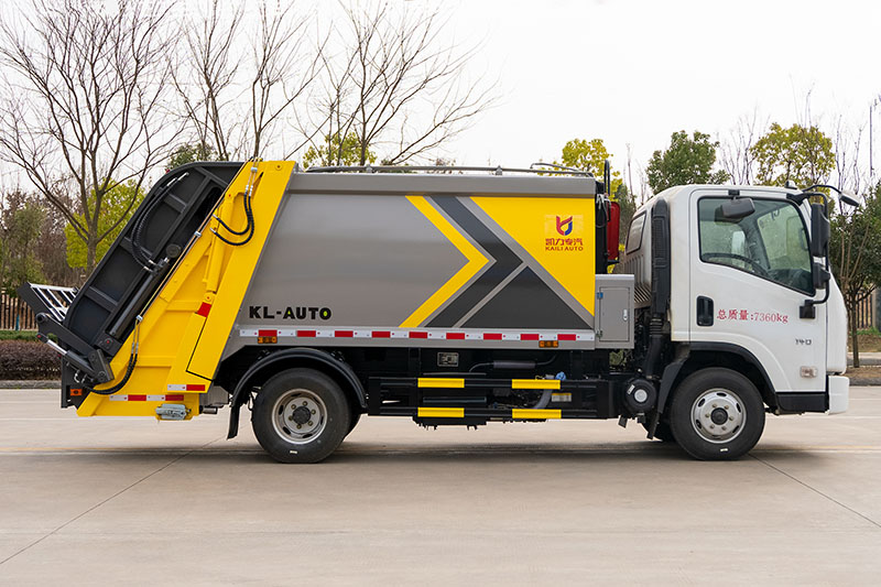 东风柳汽L2压缩垃圾車(chē)(13方)