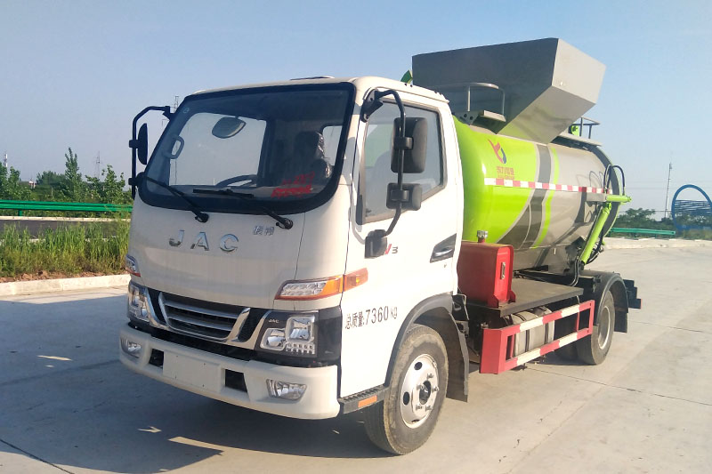 江淮骏铃V3餐厨垃圾車(chē)（罐式）（4.5方）