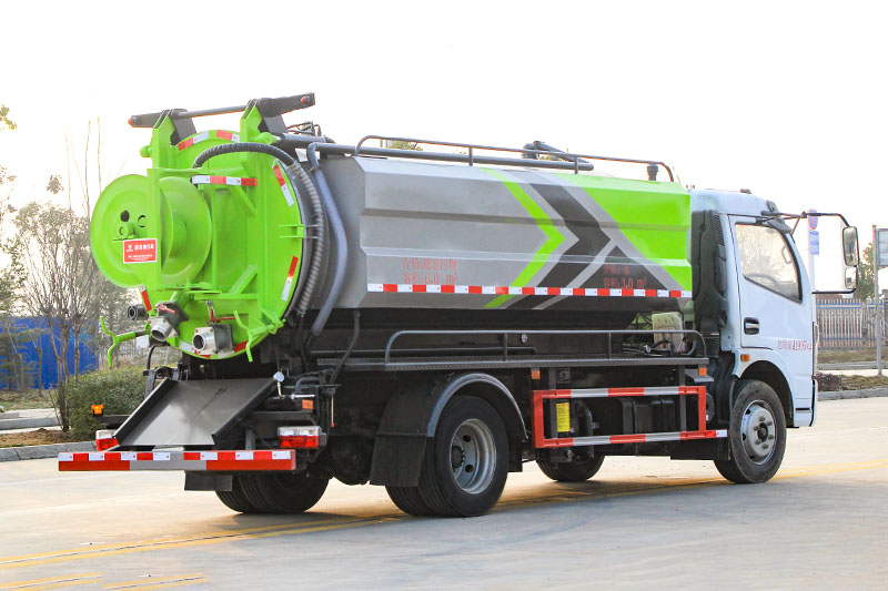 东风大多(duō)利卡清洗吸污車(chē)(方罐)(3方清水 7.5污水)