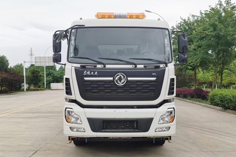 东风天龙后双桥洗扫車(chē)(12水 10尘)