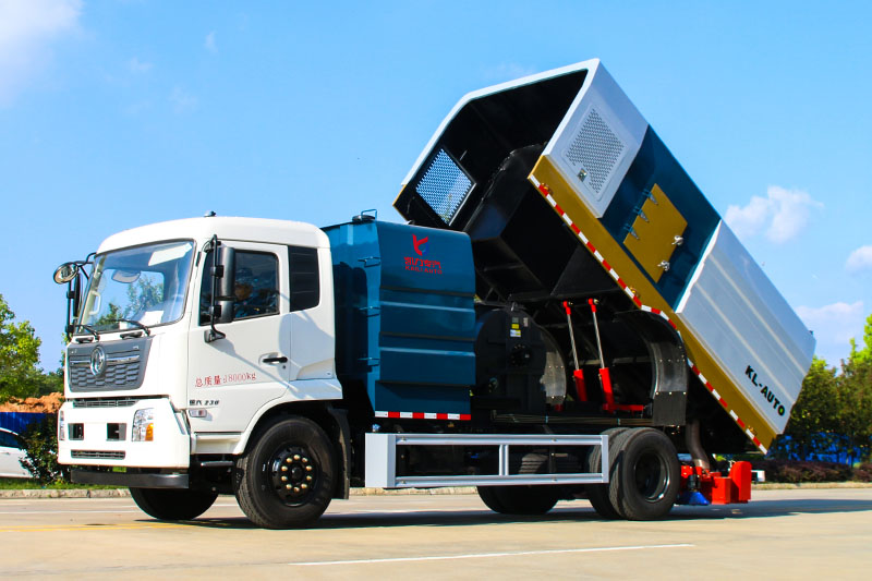 东风天锦吸尘車(chē)（选装后置滚刷 3水7尘）（2水7尘）