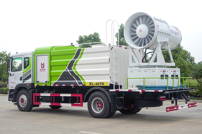 东风D9抑尘車(chē)（方罐）（11.5方）（30~100米雾炮）